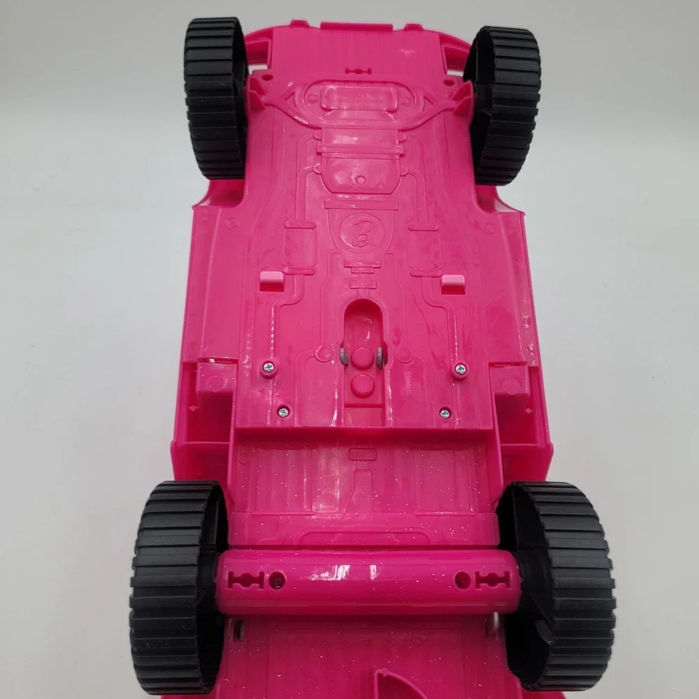 Mattel Barbie Glam Getaway Pink Jeep Wrangler Vehicle 2012 BHF96 Off-Road Car
